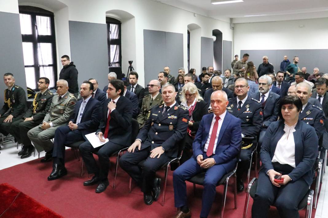 Atatürk mezun olduğu Manastır Askeri İdadisi'nde anıldı 14